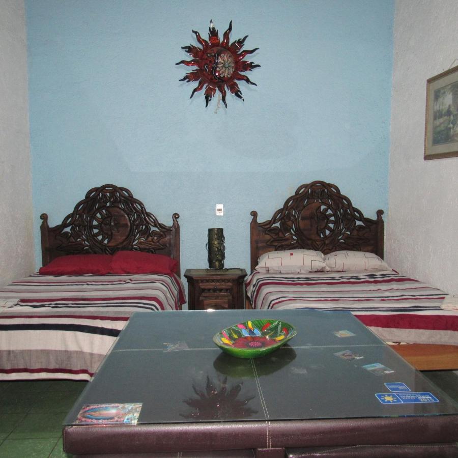 The Only Backpackers Morelia Albergue Exterior foto